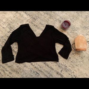 ❤️1/4 sleeve black crop top